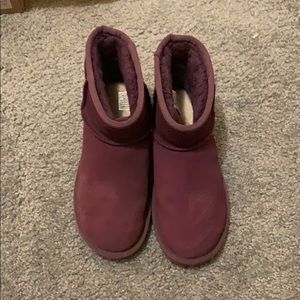 Ugg women’s classic mini boots in purple